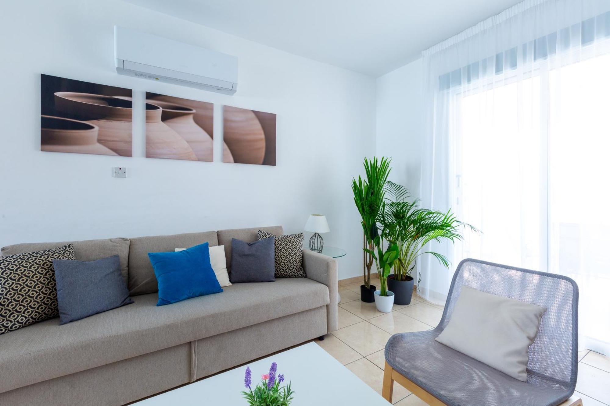Beautiful 2 Bed Apartment In Paphos Cyprus Exterior foto