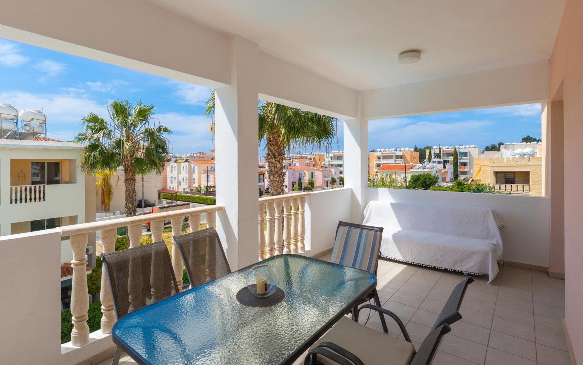 Beautiful 2 Bed Apartment In Paphos Cyprus Exterior foto