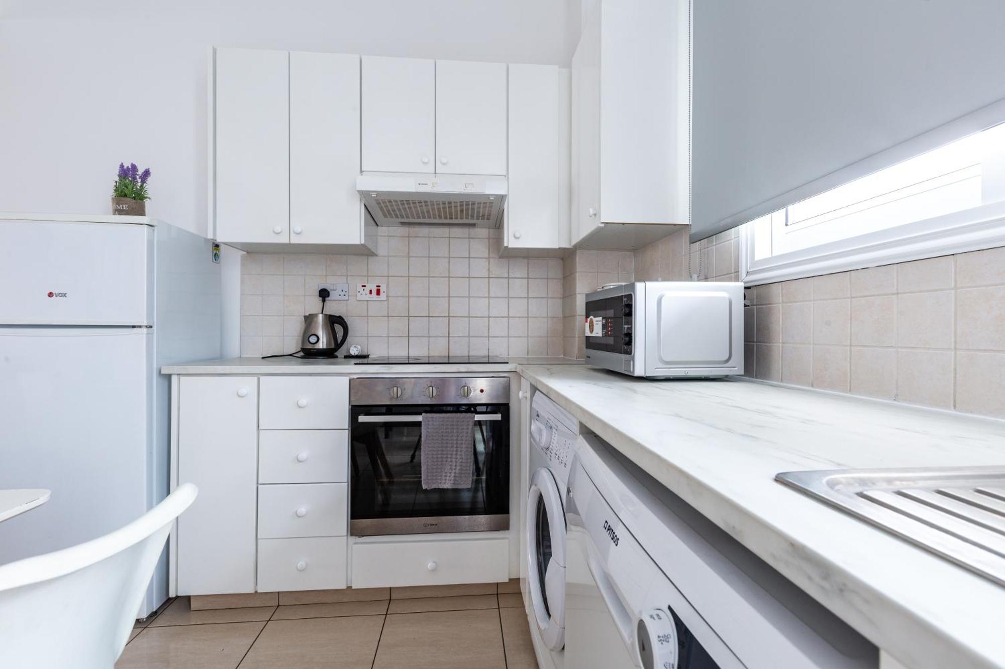 Beautiful 2 Bed Apartment In Paphos Cyprus Exterior foto