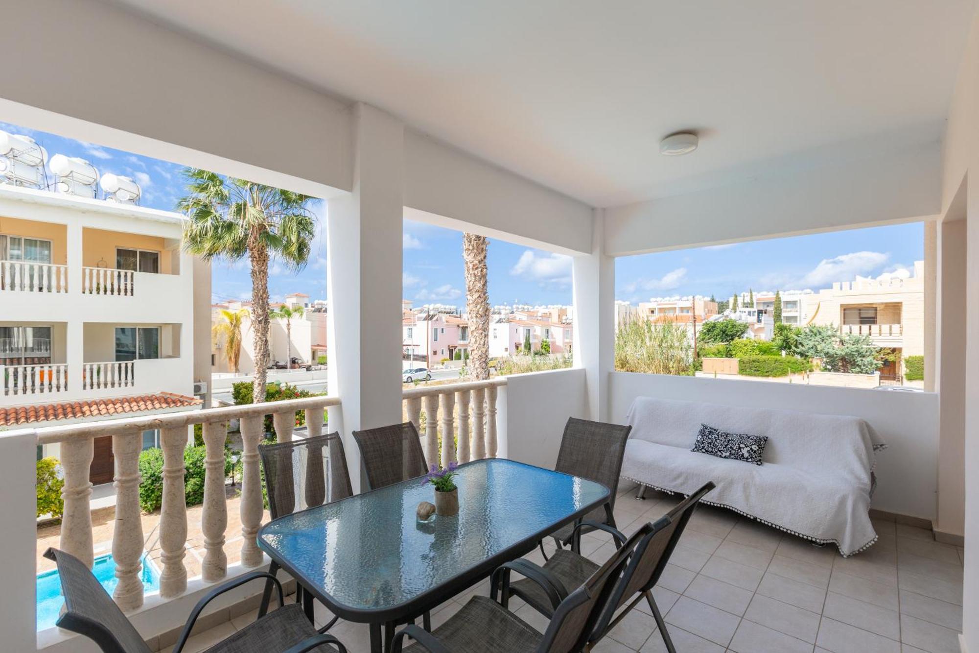 Beautiful 2 Bed Apartment In Paphos Cyprus Exterior foto