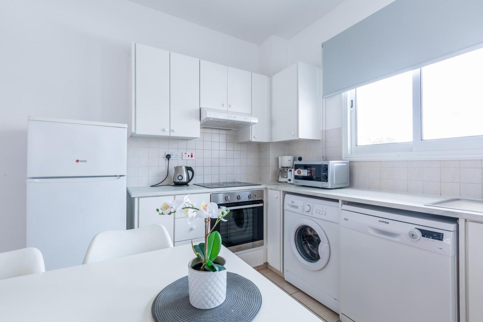 Beautiful 2 Bed Apartment In Paphos Cyprus Exterior foto