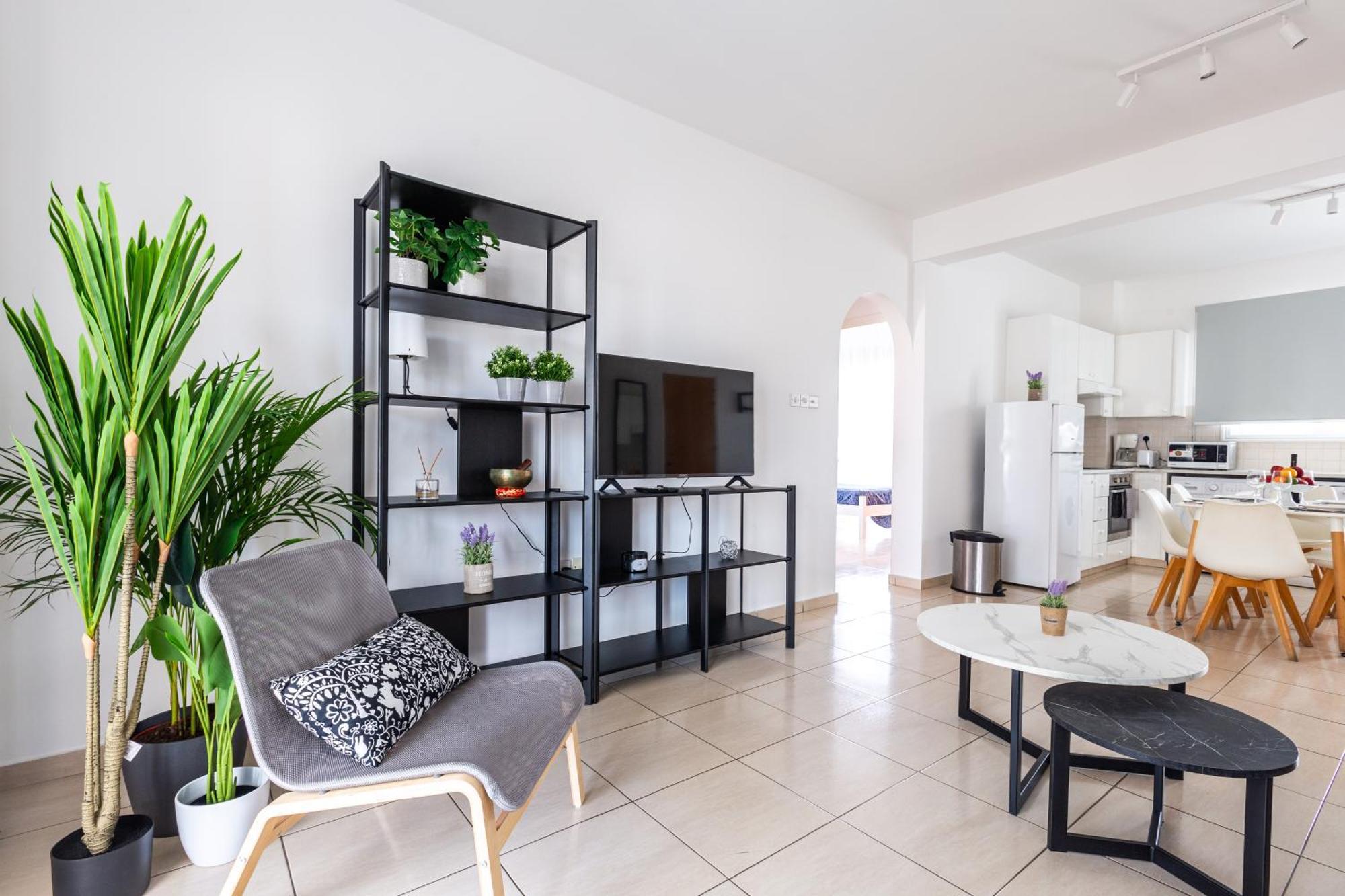 Beautiful 2 Bed Apartment In Paphos Cyprus Exterior foto