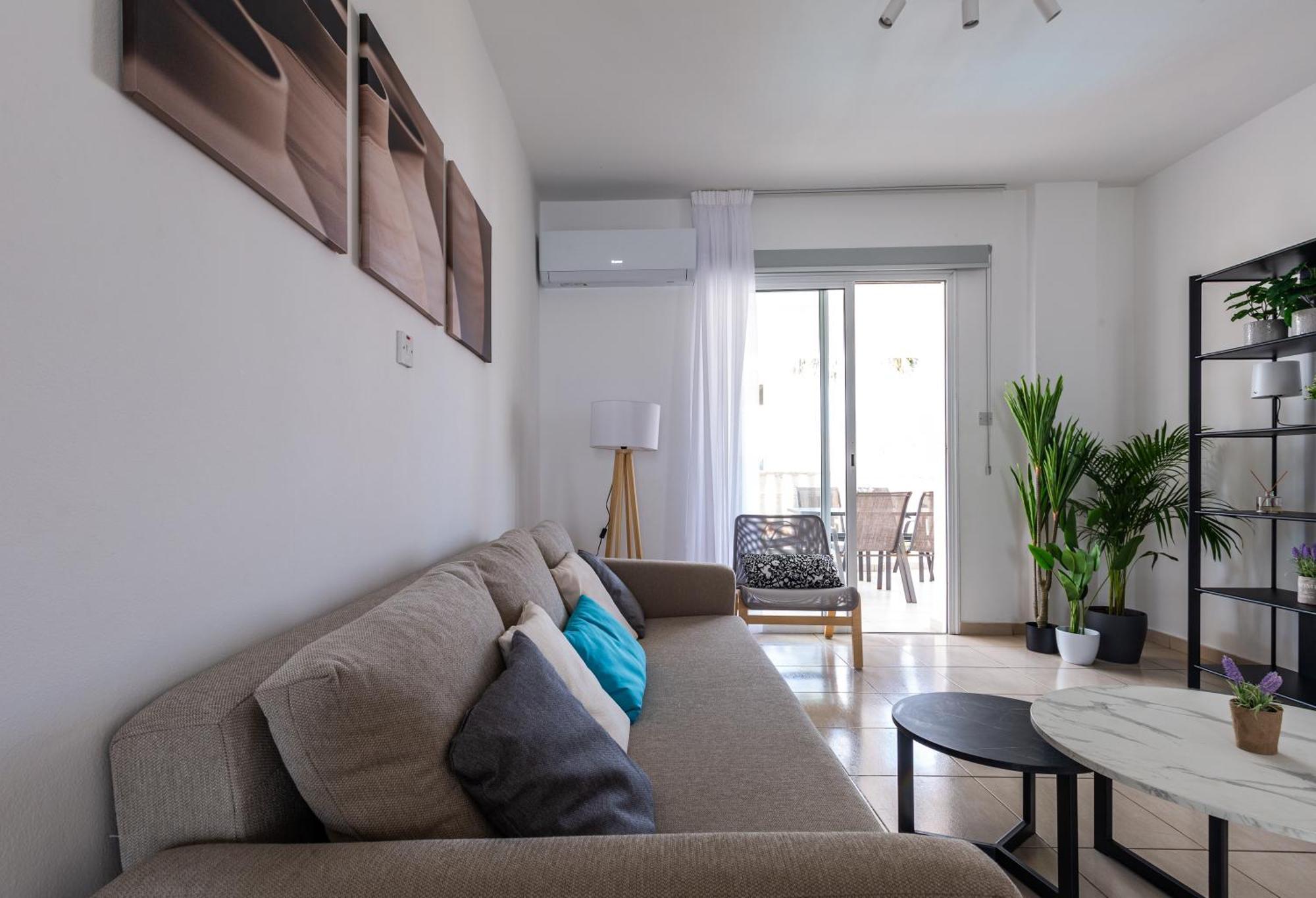Beautiful 2 Bed Apartment In Paphos Cyprus Exterior foto