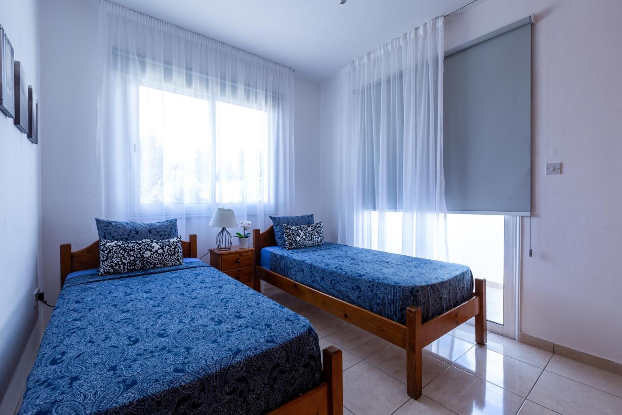 Beautiful 2 Bed Apartment In Paphos Cyprus Exterior foto