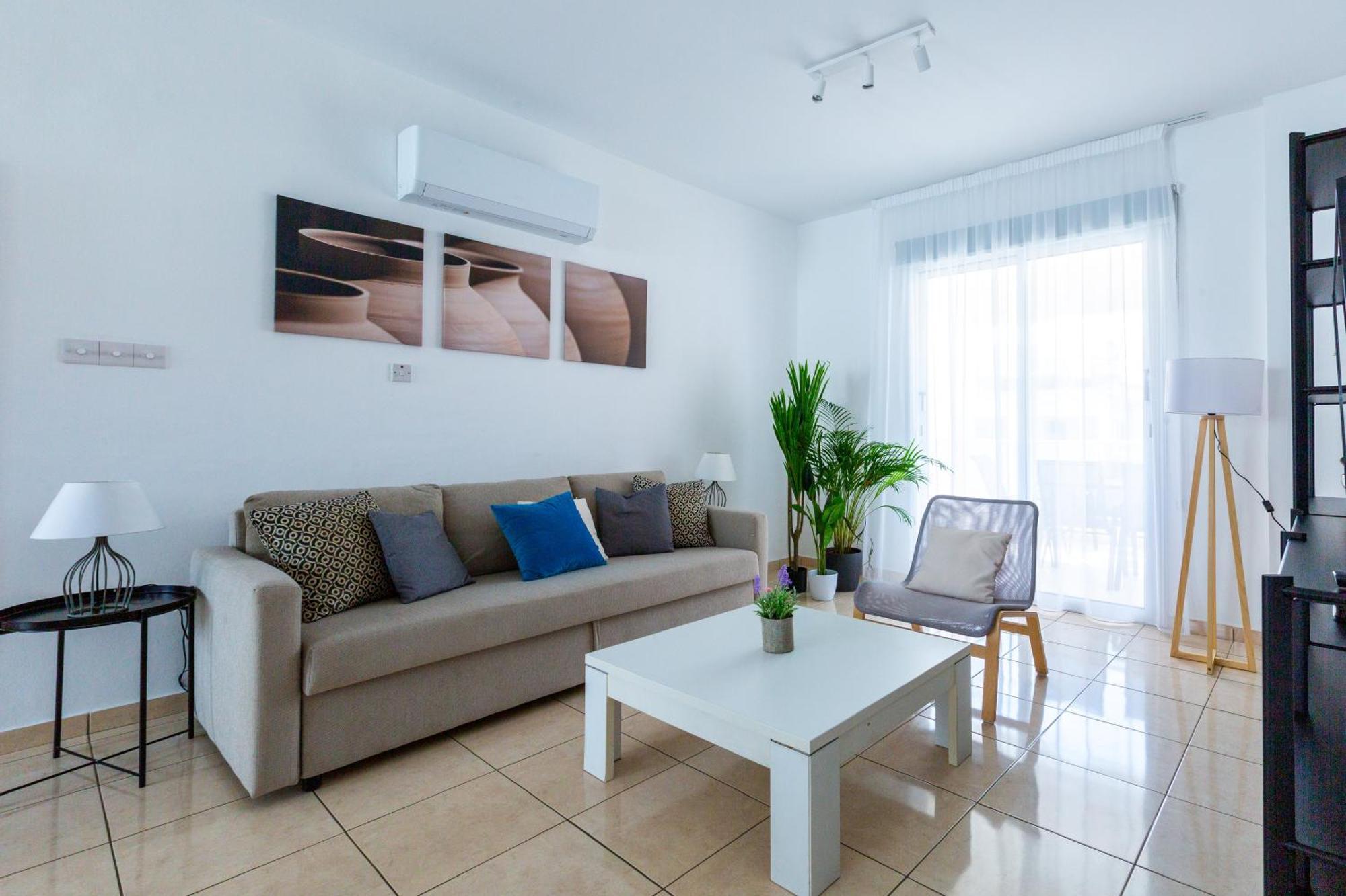 Beautiful 2 Bed Apartment In Paphos Cyprus Exterior foto